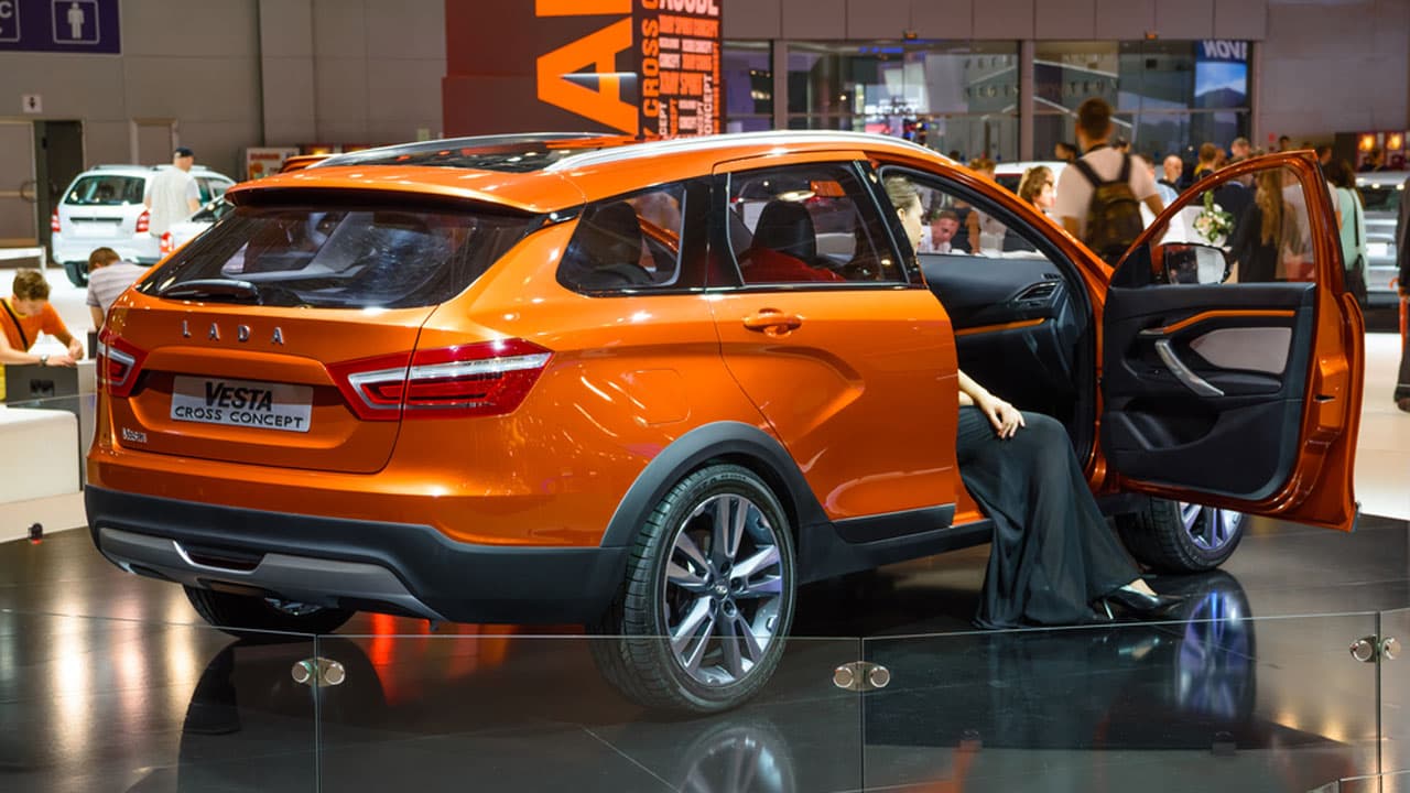 Сегодня автомобили Lada рекордно подорожали — гораздо сильнее, чем ожидалось
