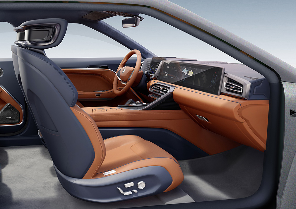 543 л.с., разгон до «сотни» за 3,7 с, запас хода 800 км и зарядка до 50% за 10 минут. Электромобиль Great Wall Mecha Dragon показали изнутри