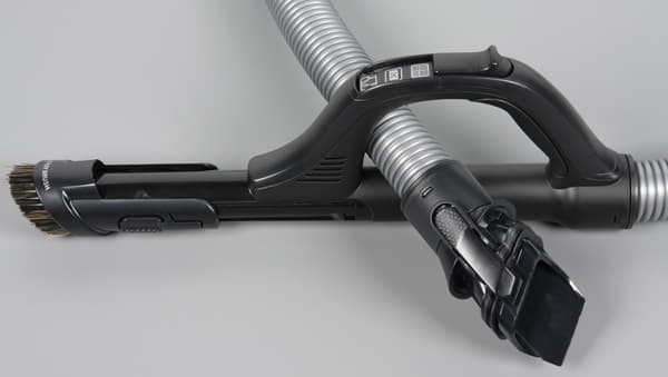 Пылесос Tefal Silence Force TW8370RA, рукоятка