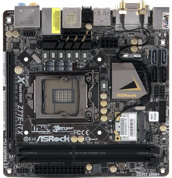 Внешний вид материнской платы ASRock Z77E-ITX