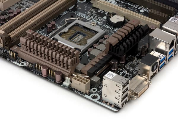 Система питания материнской платы ASUS Gryphon Z87 Система питания материнской платы ASUS Gryphon Z87