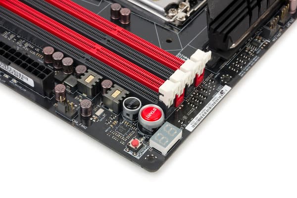 Органы управления материнской платы Asus Maximus VI Hero