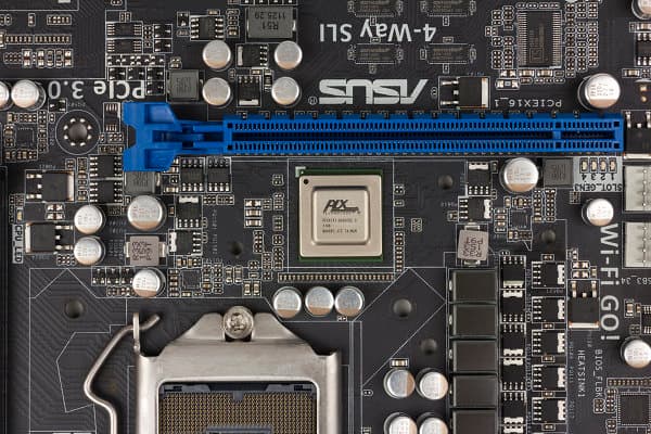 Коммутатор PCIe материнской платы ASUS P8Z77-V Premium