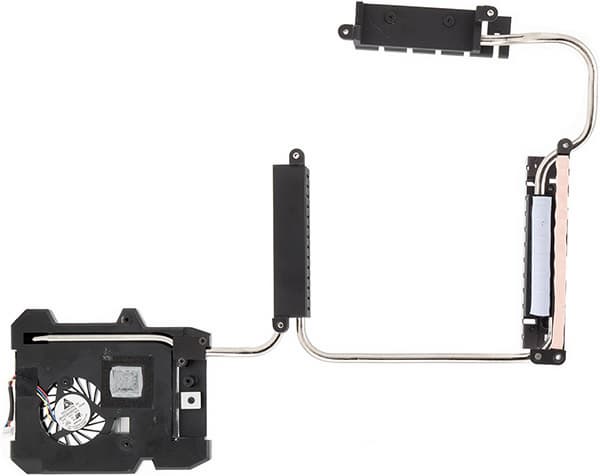 Демонтированная система охлаждения на плате ASUS Rampage IV Extreme