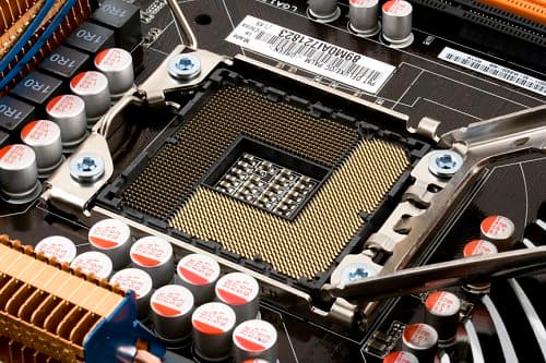 Socket 1366 с открытой крышкой