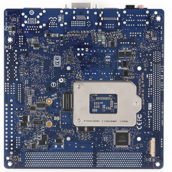 Внешний вид материнской платы Intel DH77DF