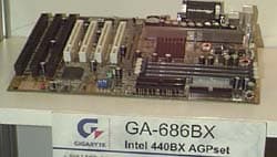 Типичная плата на i440BX