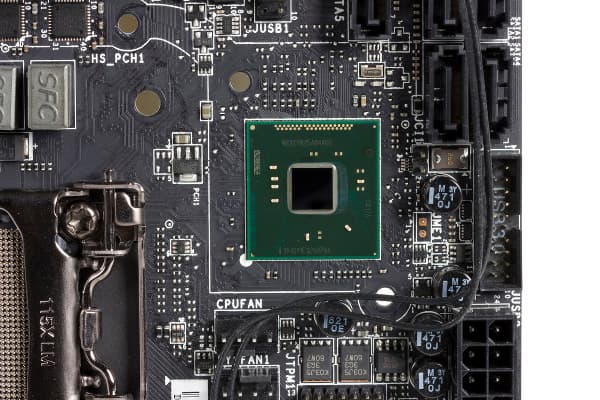 Чипсет материнской платы MSI Z87I Gaming AC