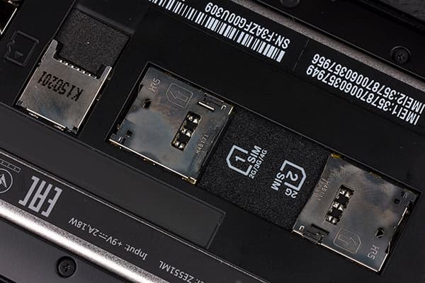 Дизайн смартфона Asus Zenfone 2 ZE551ML