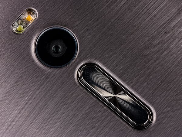 Дизайн смартфона Asus Zenfone 2 ZE551ML