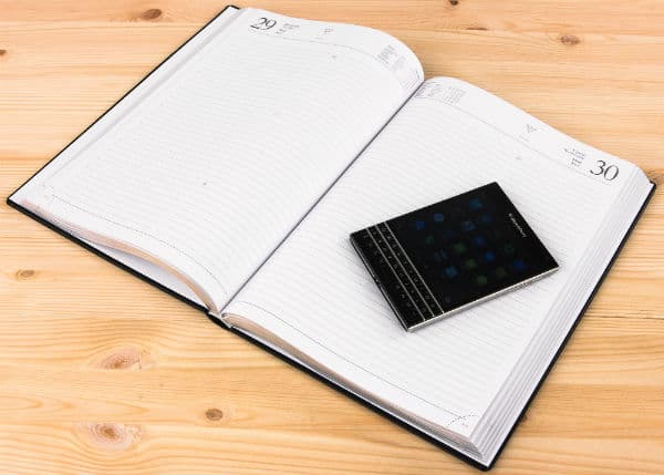 Смартфон BlackBerry Passport