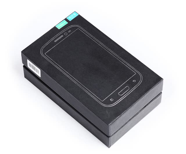 Упаковка смартфона Caesar A9600