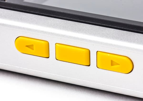 Дизайн телефона Cat B100