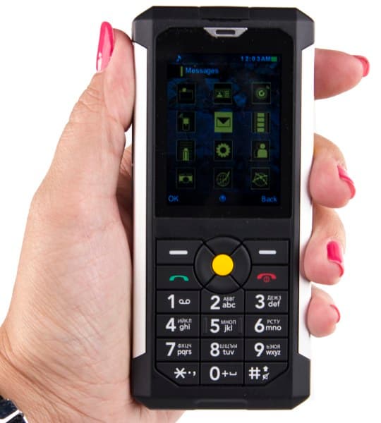 Дизайн телефона Cat B100