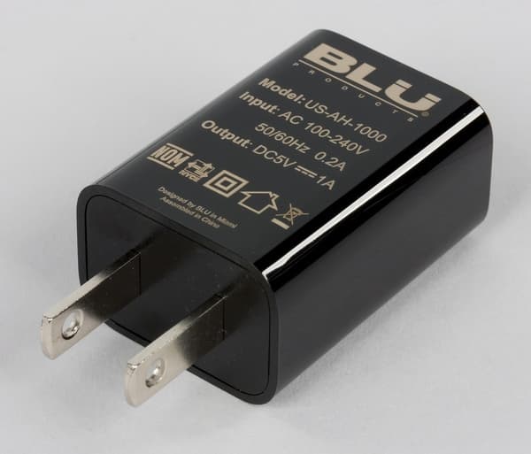 Блок питания BLU Win HD LTE