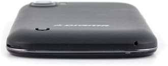Нижний торец смартфона Обзор Digma iDxD4 3G. Нижний торец смартфона