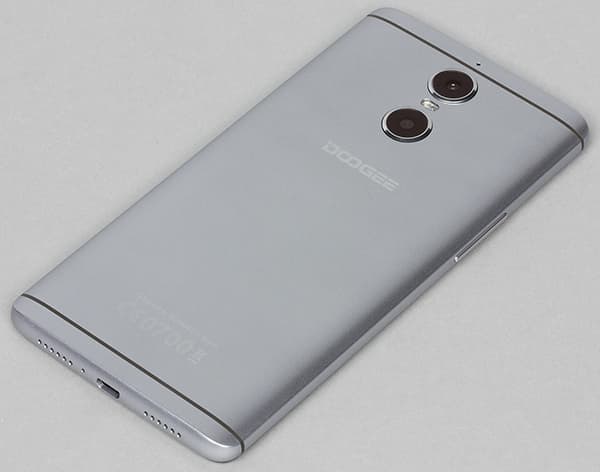 Смартфон Doogee Shoot 1
