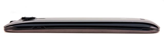 Обзор Fly IQ451. Правая грань коммуникатора