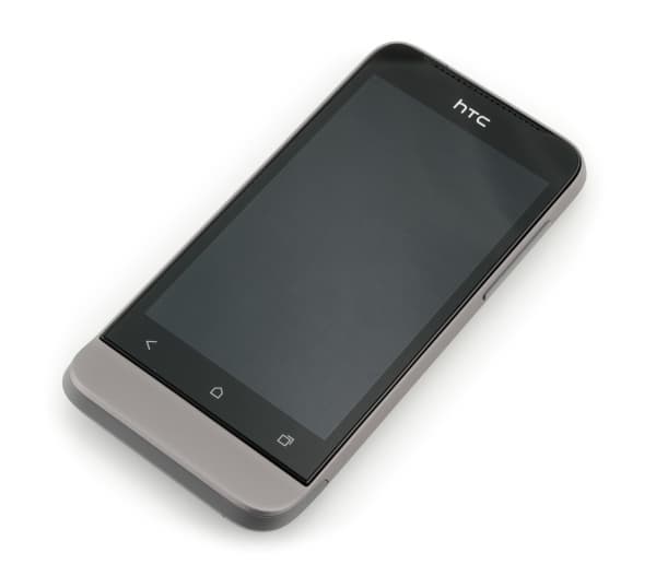 Обзор коммуникатора HTC One V