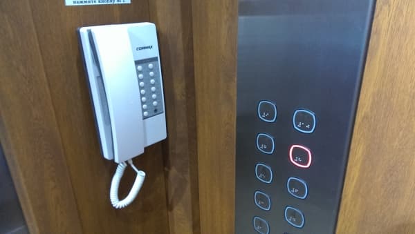 Обзор смартфона HTC One