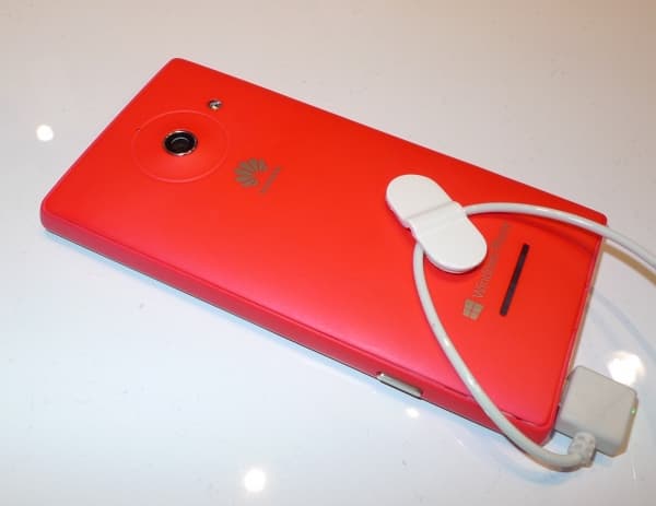 Обзор смартфона Huawei Ascend W1