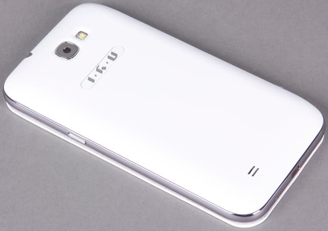 Внешний вид IRU M5302