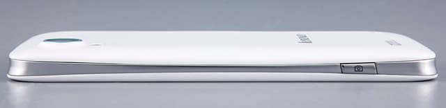 Обзор Lenovo S720. Левая грань