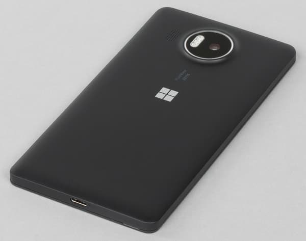 Внешний вид Microsoft Lumia 950 XL