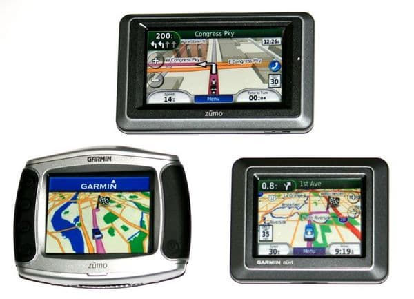 Наверху - zumo 660, слева - zumo 500, справа - nuvi 500