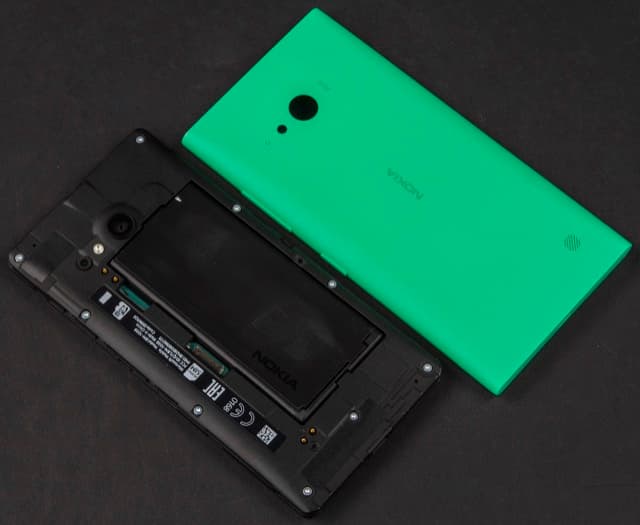 Внешний вид Nokia Lumia 735