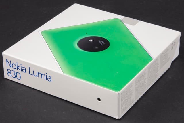 Упаковка Nokia Lumia 830