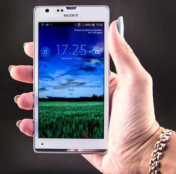 обзор смартфона Sony Xperia SP
