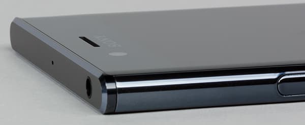 обзор смартфона Sony Xperia XZ Premium