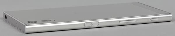 Смартфон Sony Xperia XZ