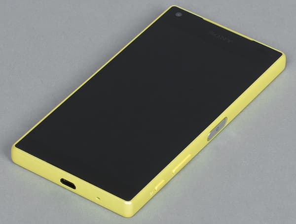 смартфон Sony Xperia Z5 Compact