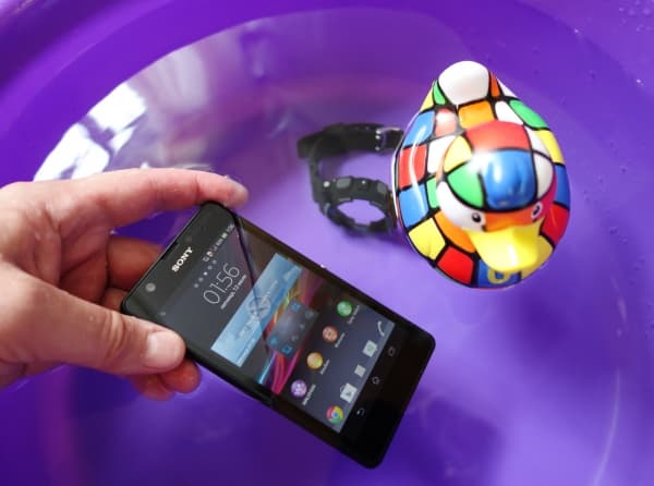 Обзор смартфона Sony Xperia ZR