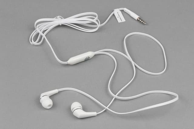 Обзор ThL W8. Стереогарнитура