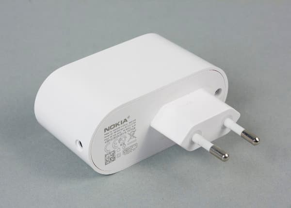 Блок питания Nokia DT-900
