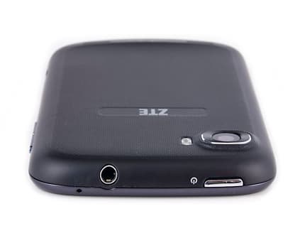 Обзор ZTE V970. Верхний торец коммуникатора