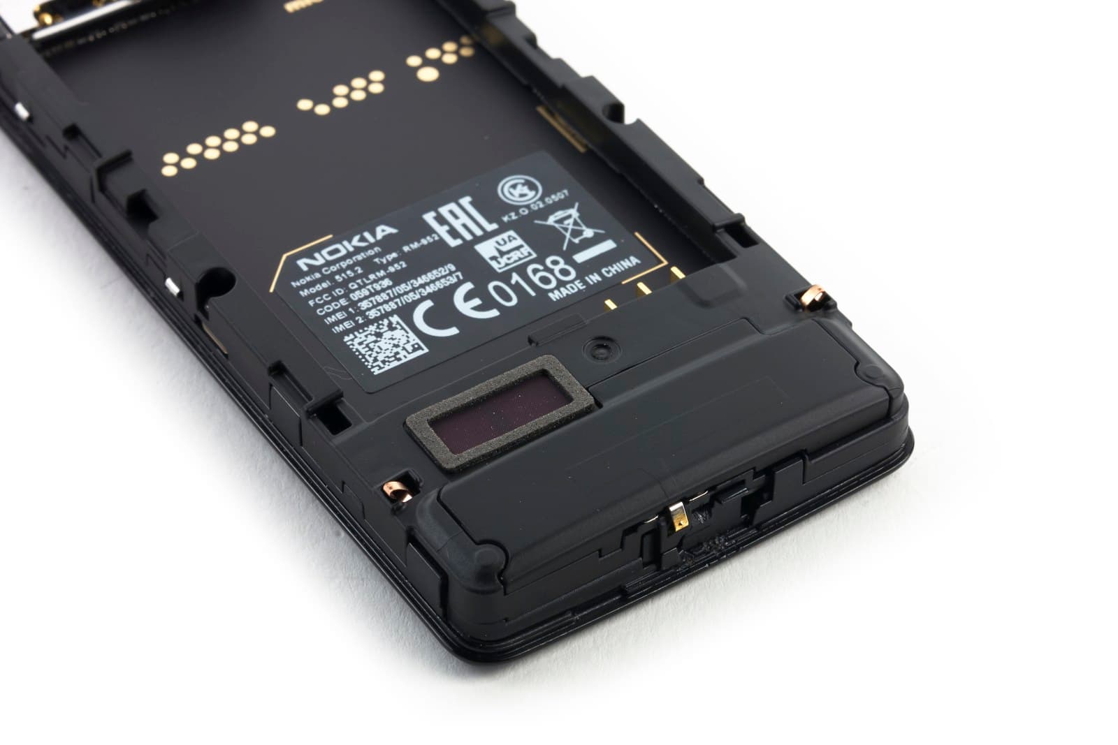 Дизайн телефона Nokia 515