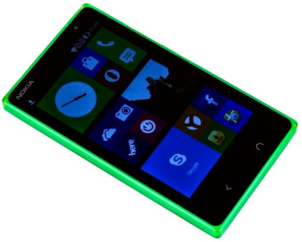 Коробка смартфона Nokia X2