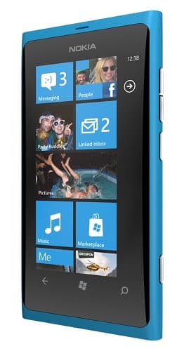 Nokia Lumia 800, правая грань Nokia Lumia 800, правая грань
