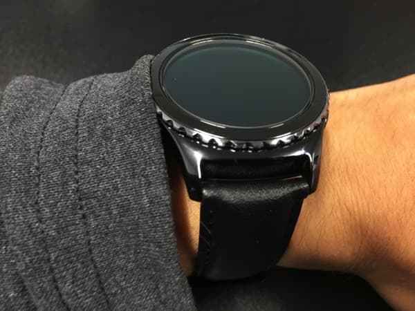 Умные часы Samsung Gear S и Samsung Gear S