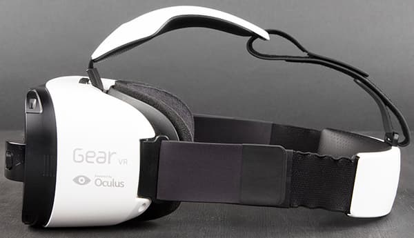 Шлем виртуальной реальности Samsung Gear VR