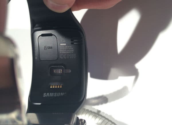 Умный браслет Samsung Gear Fit