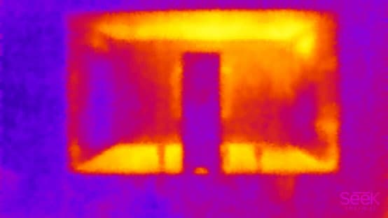 ЖК-монитор BenQ BL2711U. Нагрев задней панели