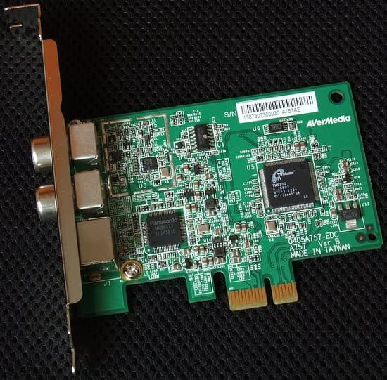 Цифровой TV-тюнер AVerTV Nova T2+C (A757)