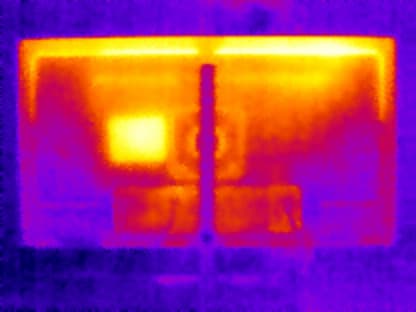 ЖК-монитор LG 31MU97. Нагрев задней панели