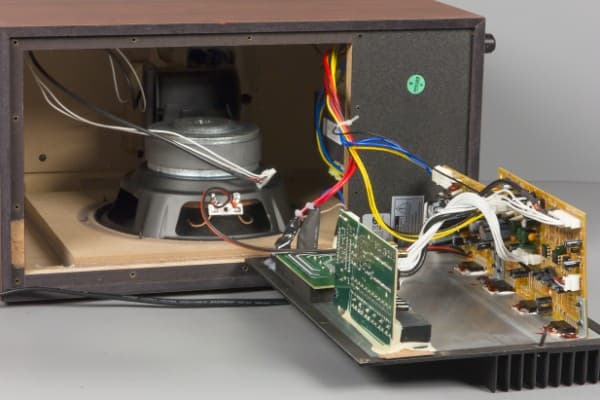 Сабвуфер Genius SW-HF5.1 6000, вид изнутри