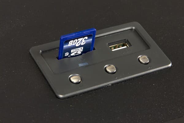 Панель медиаплеера Sven IHOO T100U